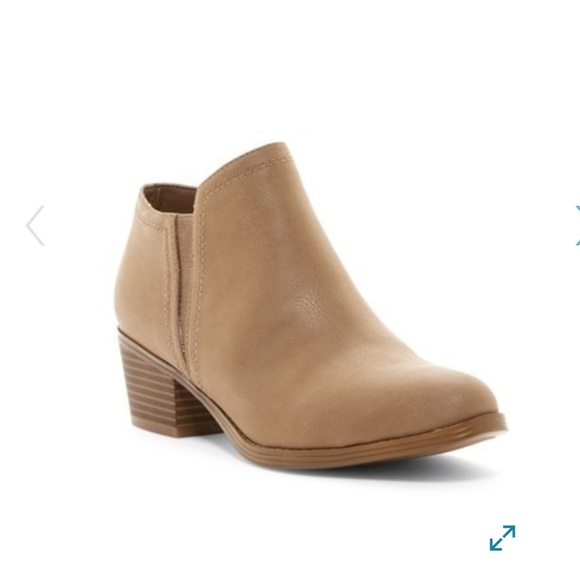 low heel naturalizer booties